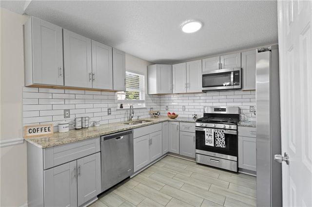 5225 Bridle Point Parkway, Snellville, GA 30039