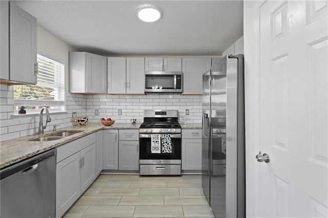 5225 Bridle Point Parkway, Snellville, GA 30039