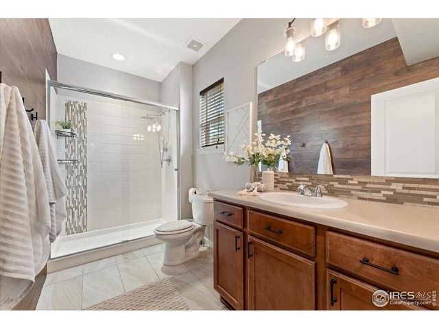 2415 Bluestem Willow Dr, Loveland, CO 80538