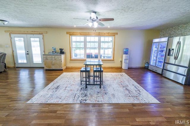 2879 E Calvertville Road, Bloomfield, IN 47424
