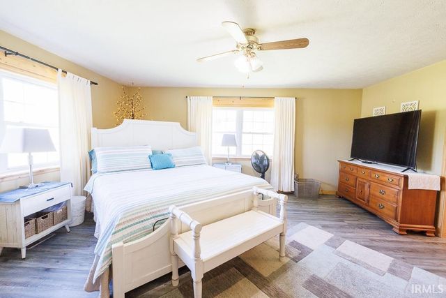 2879 E Calvertville Road, Bloomfield, IN 47424