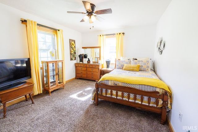 2879 E Calvertville Road, Bloomfield, IN 47424