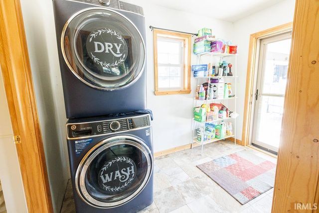 2879 E Calvertville Road, Bloomfield, IN 47424