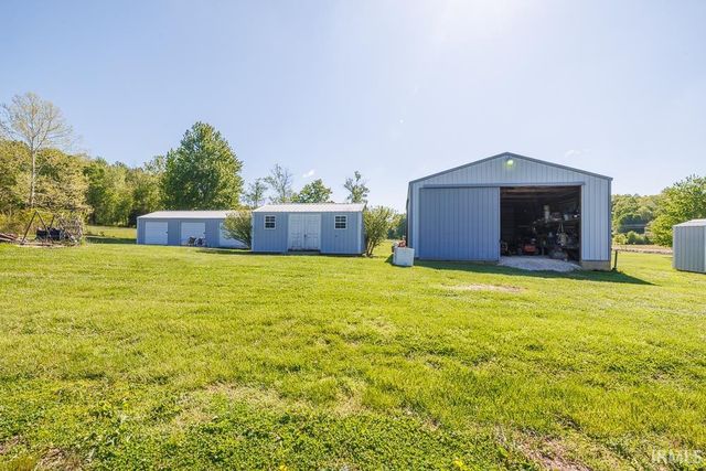 2879 E Calvertville Road, Bloomfield, IN 47424