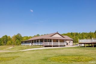 2879 E Calvertville Road, Bloomfield, IN 47424