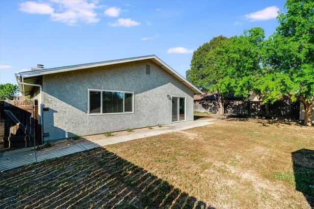 818 Wade, Paso Robles, CA 93446