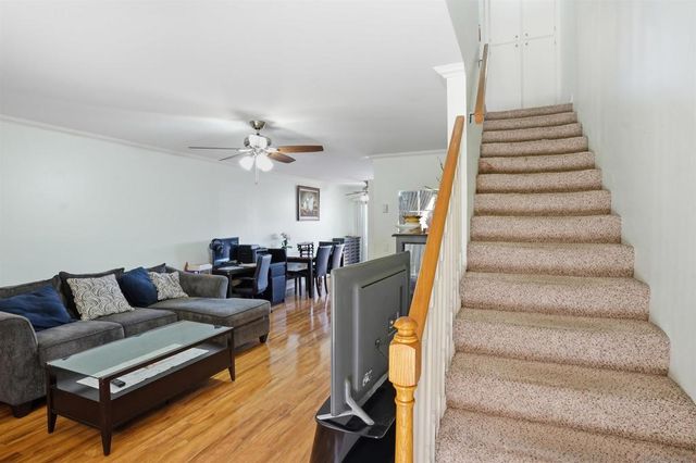 9463 Gold Coast H5, San Diego, CA 92126