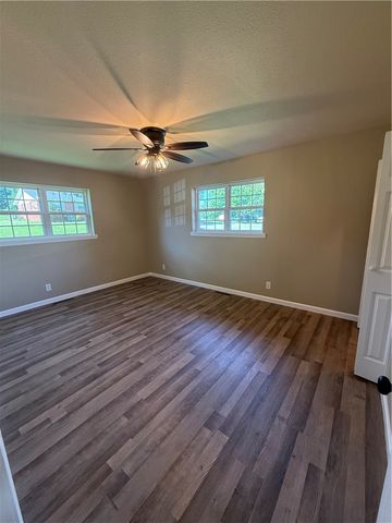 307 E Date Street, Russellville, AR 72802