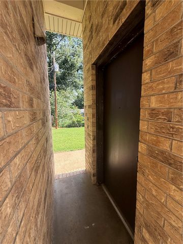 307 E Date Street, Russellville, AR 72802