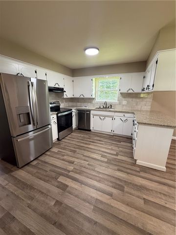 307 E Date Street, Russellville, AR 72802