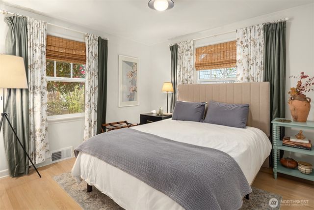 2710 W Blaine St, Seattle, WA 98199