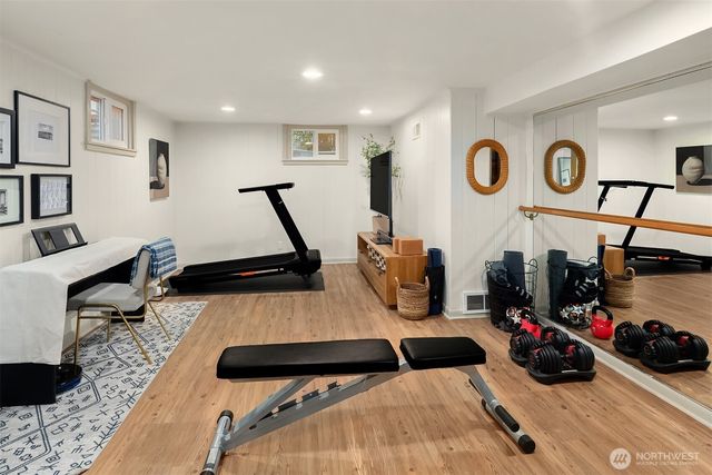 2710 W Blaine St, Seattle, WA 98199