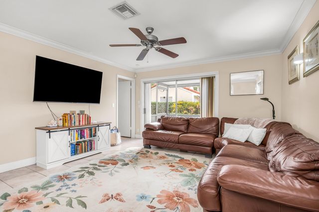 6269 Walk Circle, Boca Raton, FL 33433