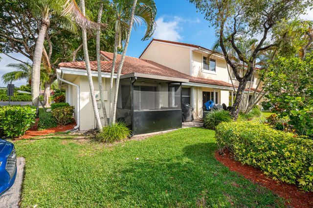 6269 Walk Circle, Boca Raton, FL 33433