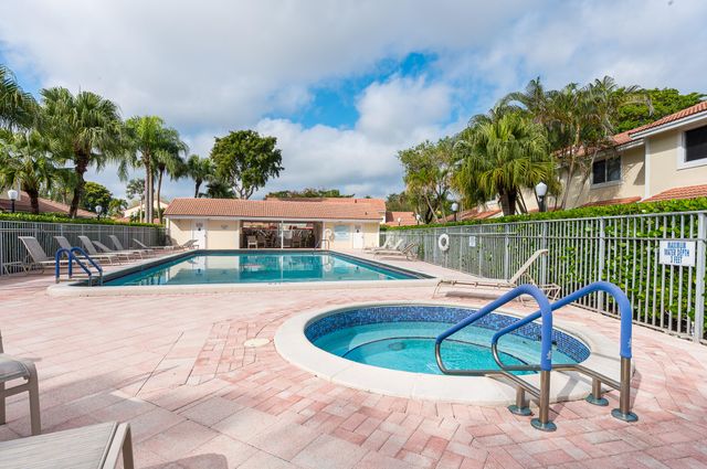 6269 Walk Circle, Boca Raton, FL 33433