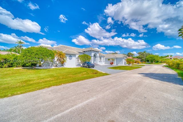 901 NW 122nd Ave, Plantation, FL 33325