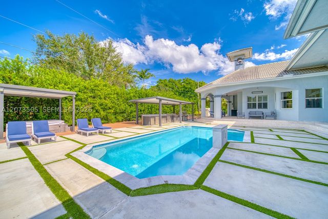 901 NW 122nd Ave, Plantation, FL 33325