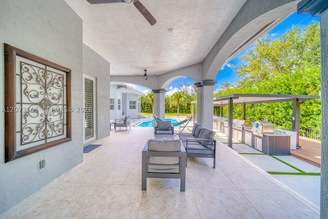 901 NW 122nd Ave, Plantation, FL 33325