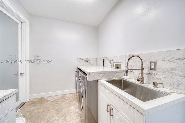 901 NW 122nd Ave, Plantation, FL 33325