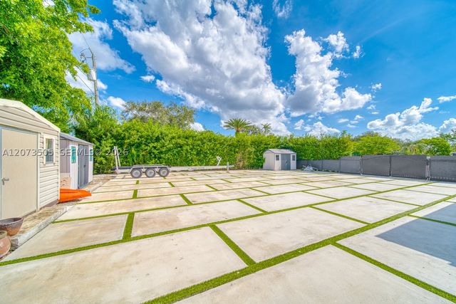 901 NW 122nd Ave, Plantation, FL 33325