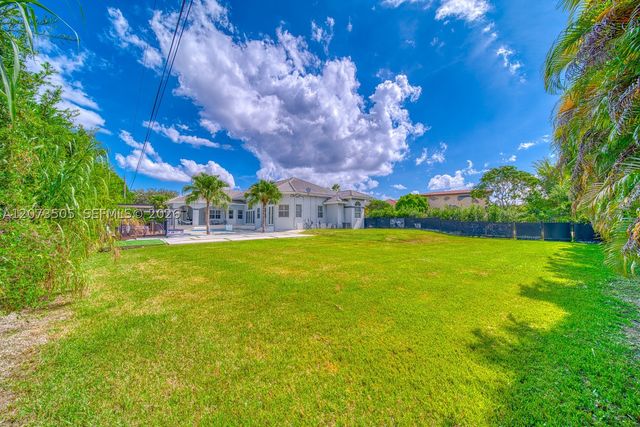 901 NW 122nd Ave, Plantation, FL 33325