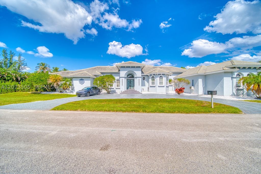 901 NW 122nd Ave, Plantation, FL 33325