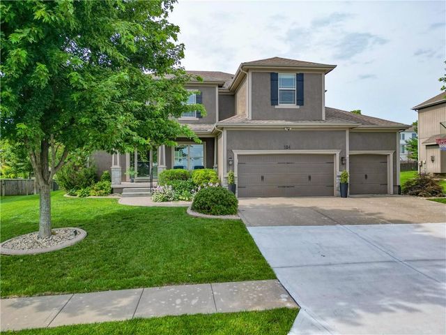 104 SW Shores Drive, Lee's Summit, MO 64064
