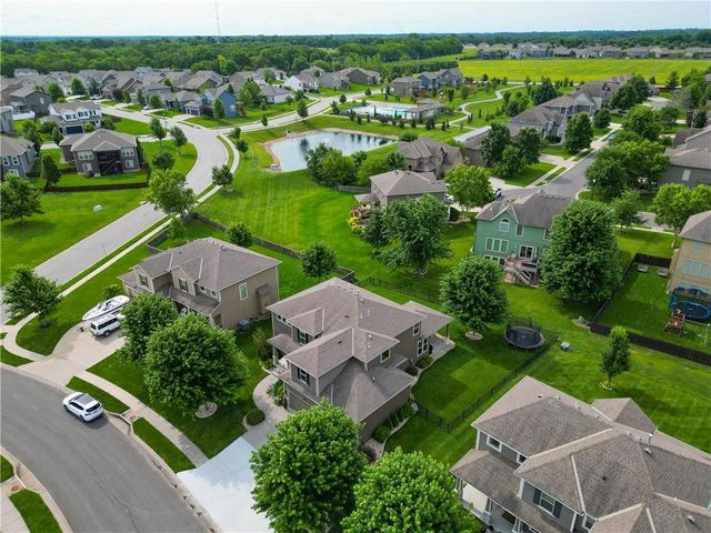 104 SW Shores Drive, Lee's Summit, MO 64064
