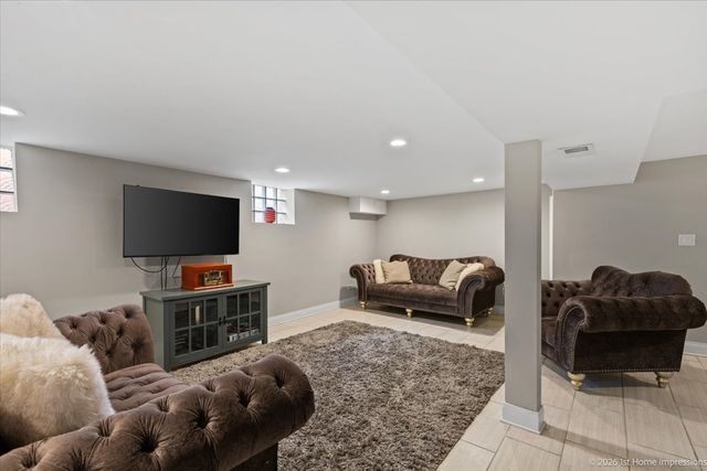 9120 S Clifton Park Avenue, Evergreen Park, IL 60805
