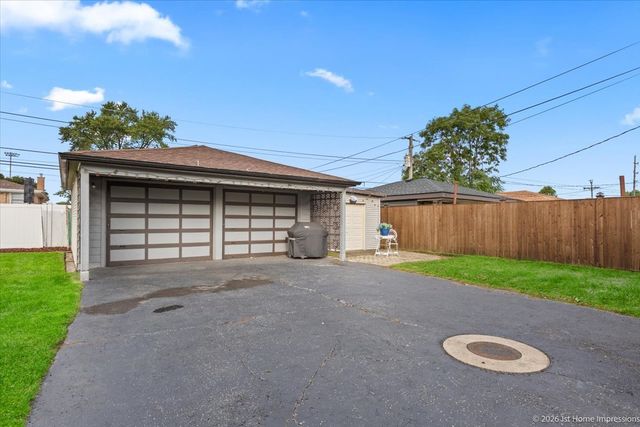 9120 S Clifton Park Avenue, Evergreen Park, IL 60805