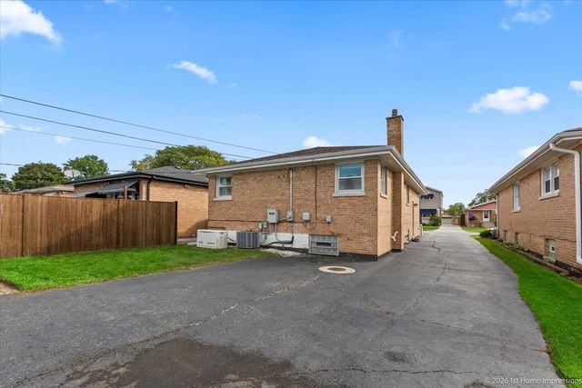 9120 S Clifton Park Avenue, Evergreen Park, IL 60805