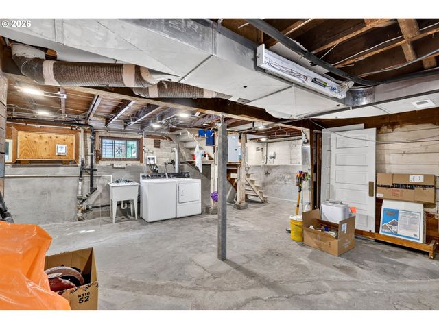 2525 Ne TILLAMOOK St, Portland, OR 97212