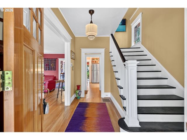 2525 Ne TILLAMOOK St, Portland, OR 97212