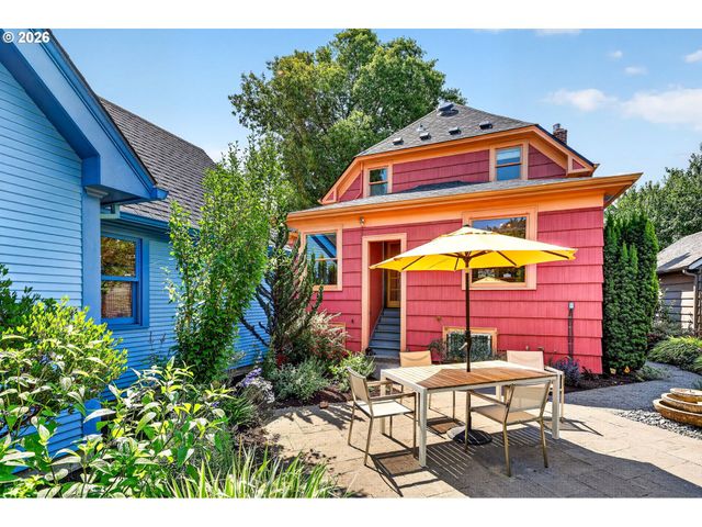2525 Ne TILLAMOOK St, Portland, OR 97212