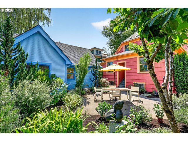 2525 Ne TILLAMOOK St, Portland, OR 97212
