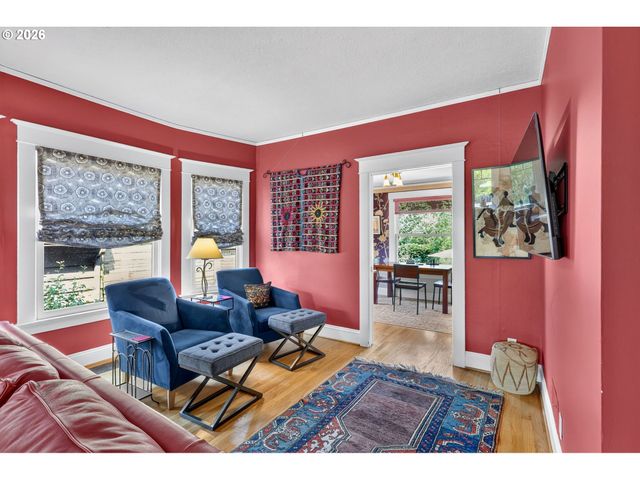 2525 Ne TILLAMOOK St, Portland, OR 97212
