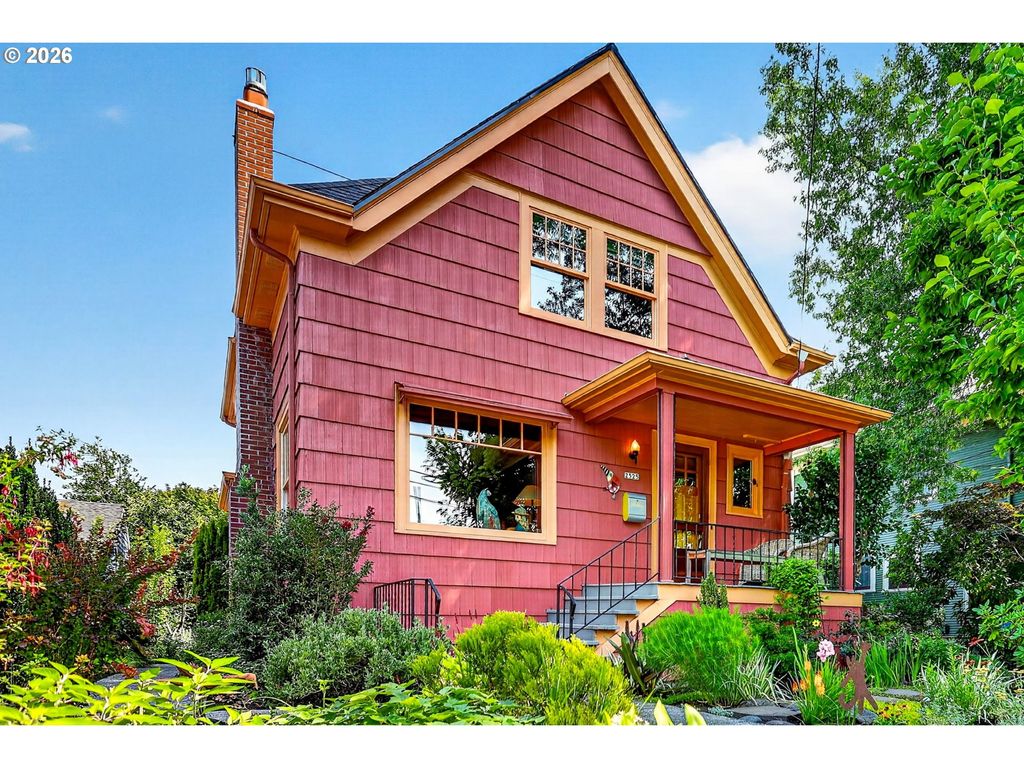 2525 Ne TILLAMOOK St, Portland, OR 97212