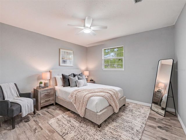 2409 11TH AVENUE SE, Ruskin, FL 33570