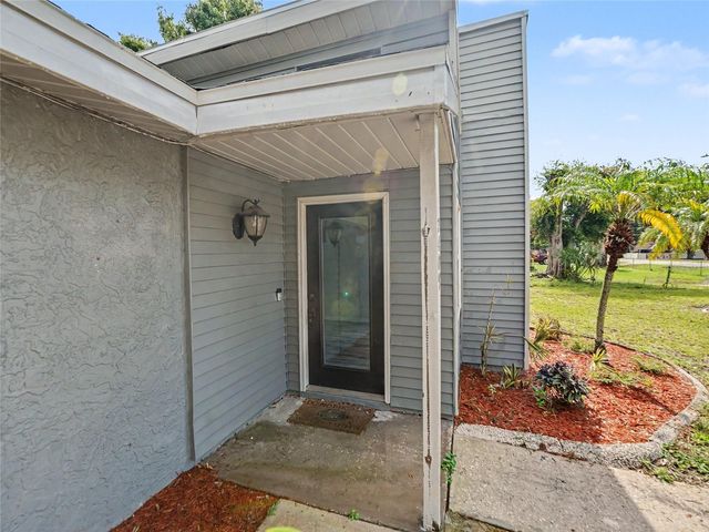 2409 11TH AVENUE SE, Ruskin, FL 33570