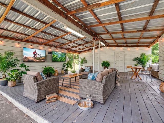 2409 11TH AVENUE SE, Ruskin, FL 33570