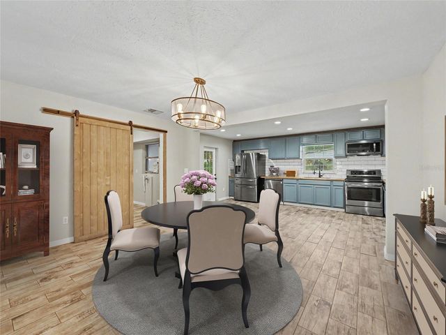 2409 11TH AVENUE SE, Ruskin, FL 33570