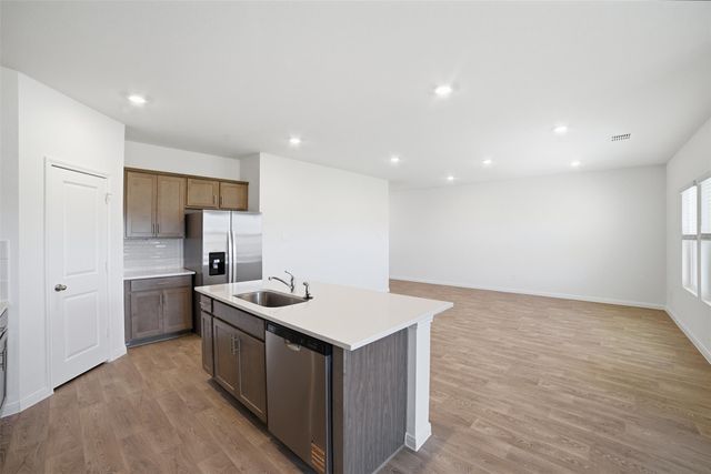 246 Sheanandoah DR, Kyle, TX 78640