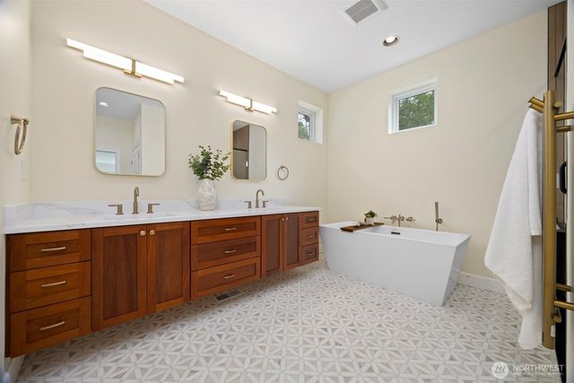 2788 Douglas Road, Ferndale, WA 98248