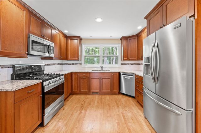 32 Summit Oaks, Pittsford, NY 14534
