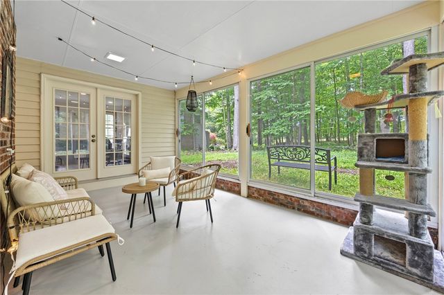 32 Summit Oaks, Pittsford, NY 14534