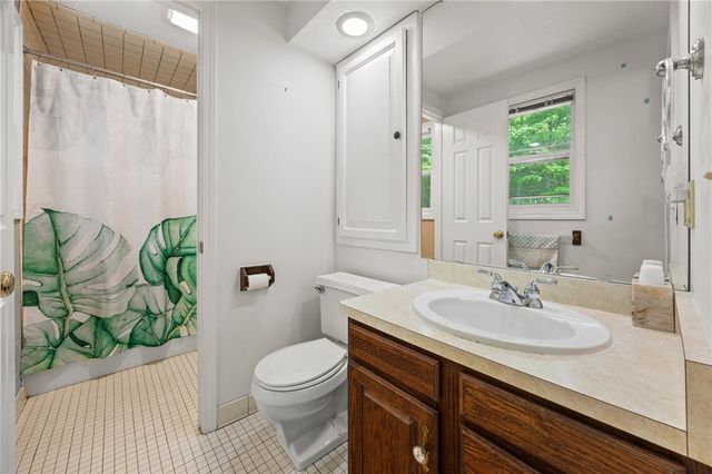 32 Summit Oaks, Pittsford, NY 14534