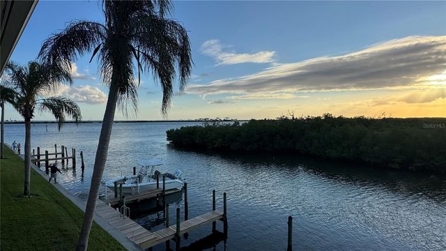 8827 BAY POINTE DRIVE 203, Tampa, FL 33615