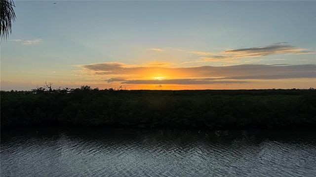 8827 BAY POINTE DRIVE 203, Tampa, FL 33615