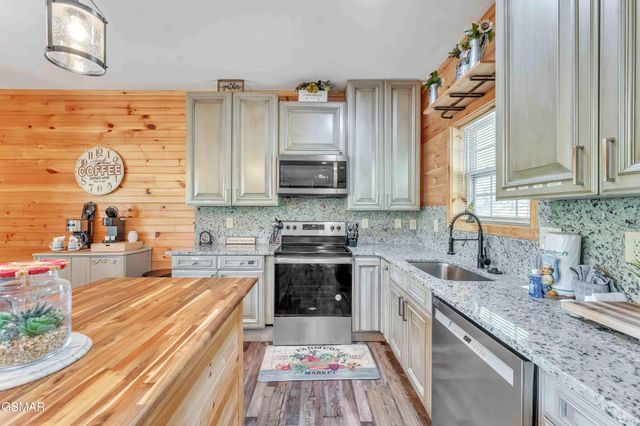 634 Stockton Drive, Sevierville, TN 37876