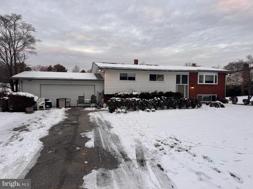 6 BABETTE CT, Baltimore, MD 21208